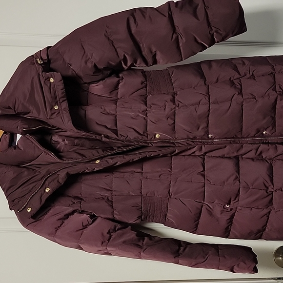 ¹Cole Haan burgundy size medium puffer trench doubled zip and button with hood z - Picture 2 of 5